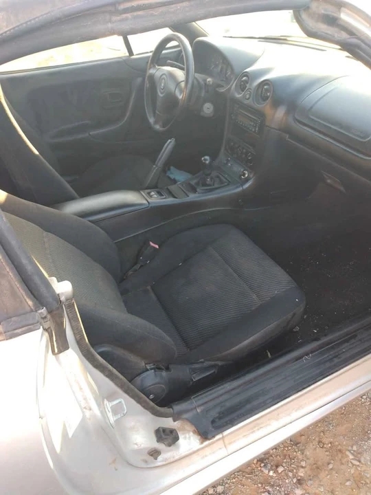 1999 Mazda NB MX-5 Miata - Image 4 of 4