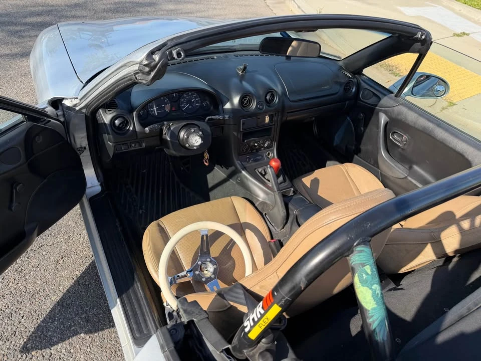1999 Mazda NB MX-5 Miata - Image 11 of 12