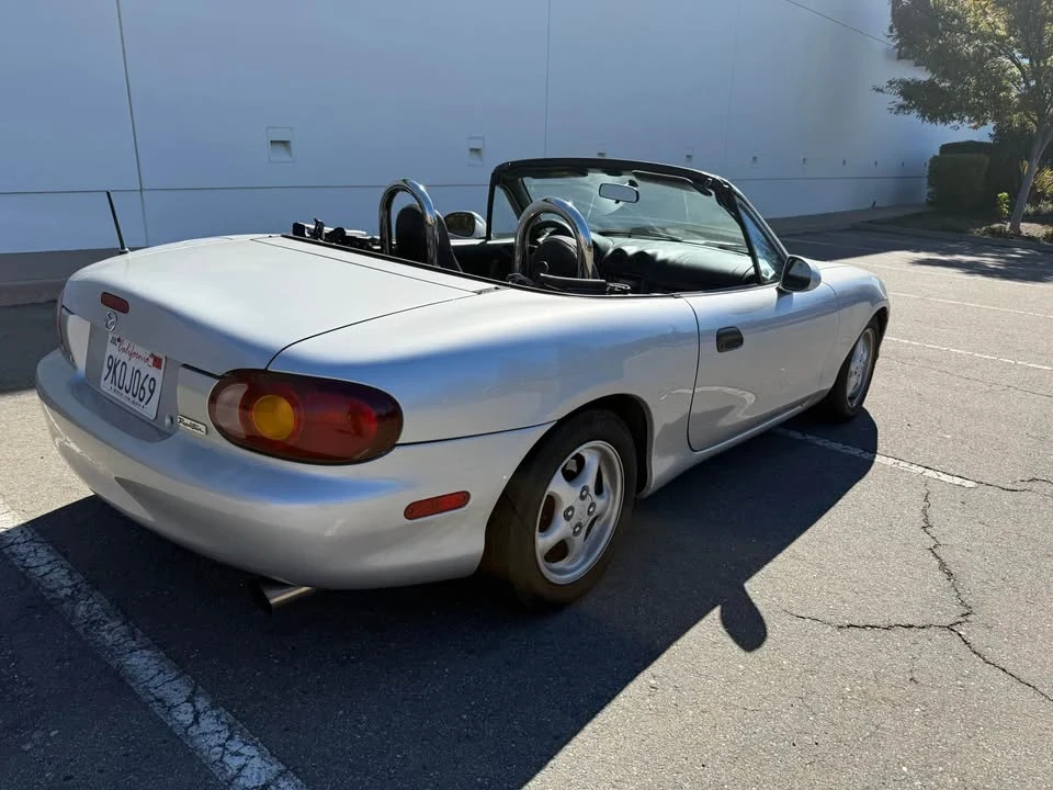 1999 Mazda NB MX-5 Miata - Image 2 of 8
