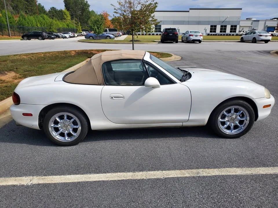 1999 Mazda NB MX-5 Miata - Image 4 of 20