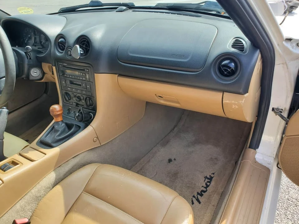 1999 Mazda NB MX-5 Miata - Image 13 of 20