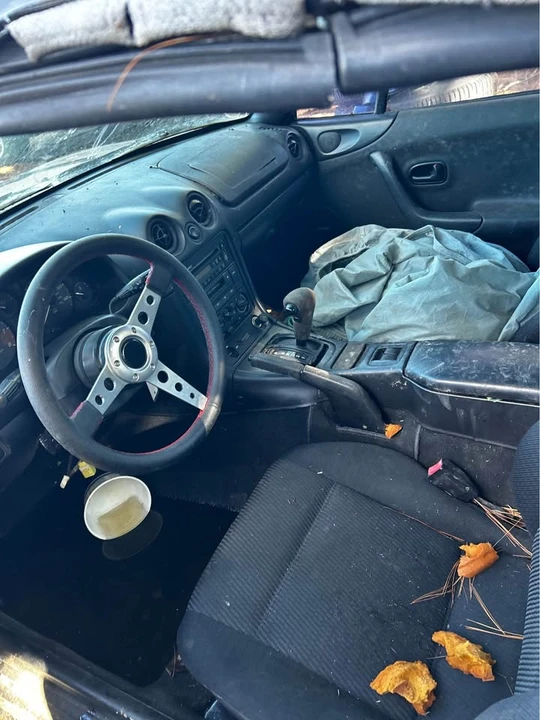 1999 Mazda NB MX-5 Miata - Image 4 of 8