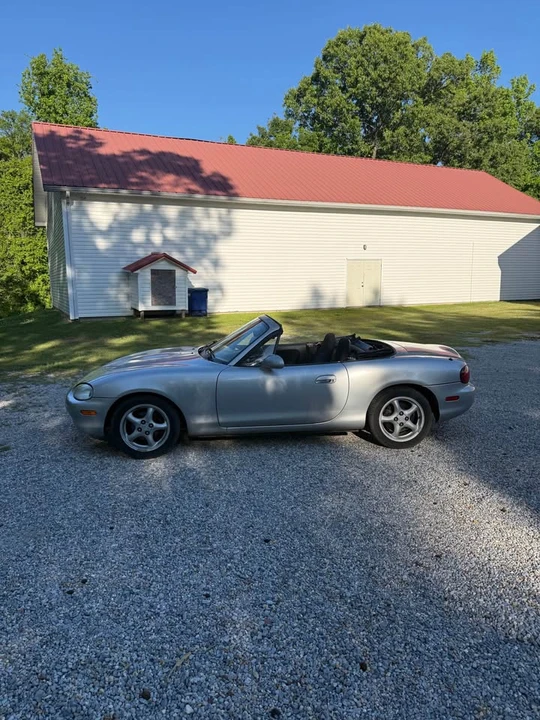 1999 Mazda NB MX-5 Miata - Image 4 of 8