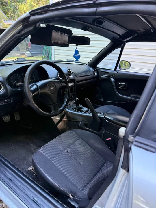 1999 Mazda NB MX-5 Miata - Image 7 of 8