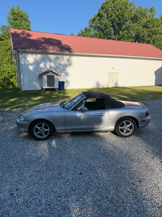 1999 Mazda NB MX-5 Miata - Image 2 of 8