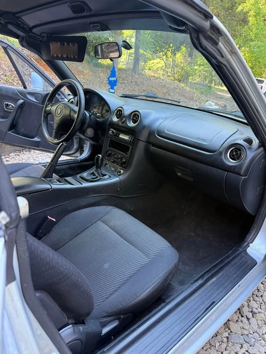 1999 Mazda NB MX-5 Miata - Image 8 of 8