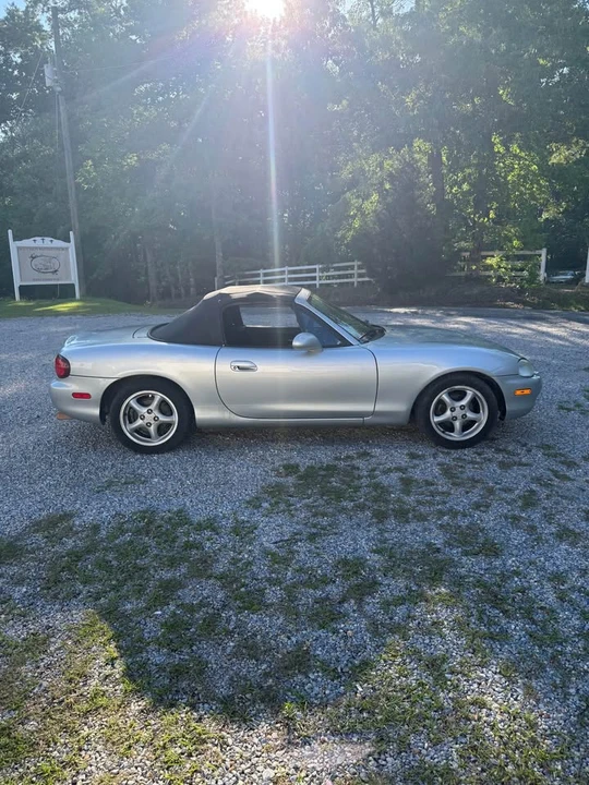 1999 Mazda NB MX-5 Miata - Image 3 of 8