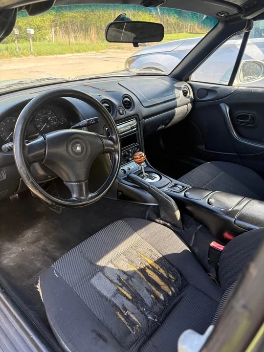 1999 Mazda NB MX-5 Miata - Image 10 of 15
