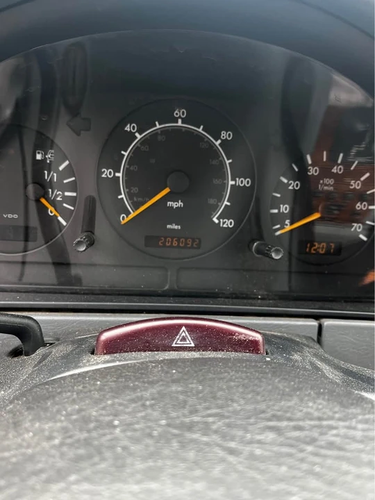 1999 Mercedes-Benz W210 E-Class - Image 4 of 11