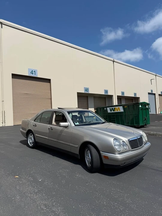 1999 Mercedes-Benz W124 E-Class - Image 2 of 10