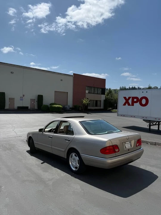 1999 Mercedes-Benz W124 E-Class - Image 3 of 10
