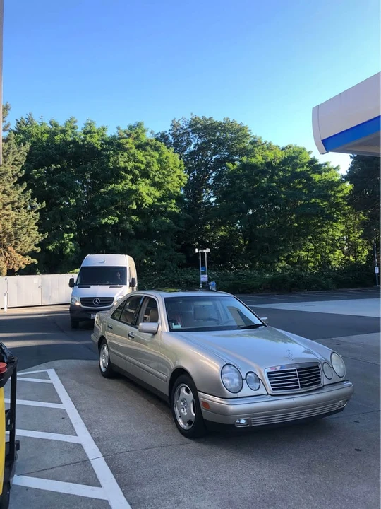1999 Mercedes-Benz W124 E-Class - Image 10 of 10