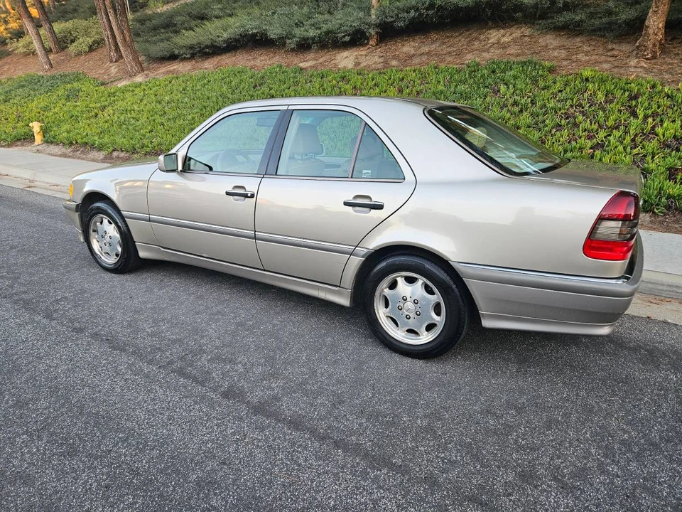1999 Mercedes-Benz W202 C-Class - Image 11 of 17