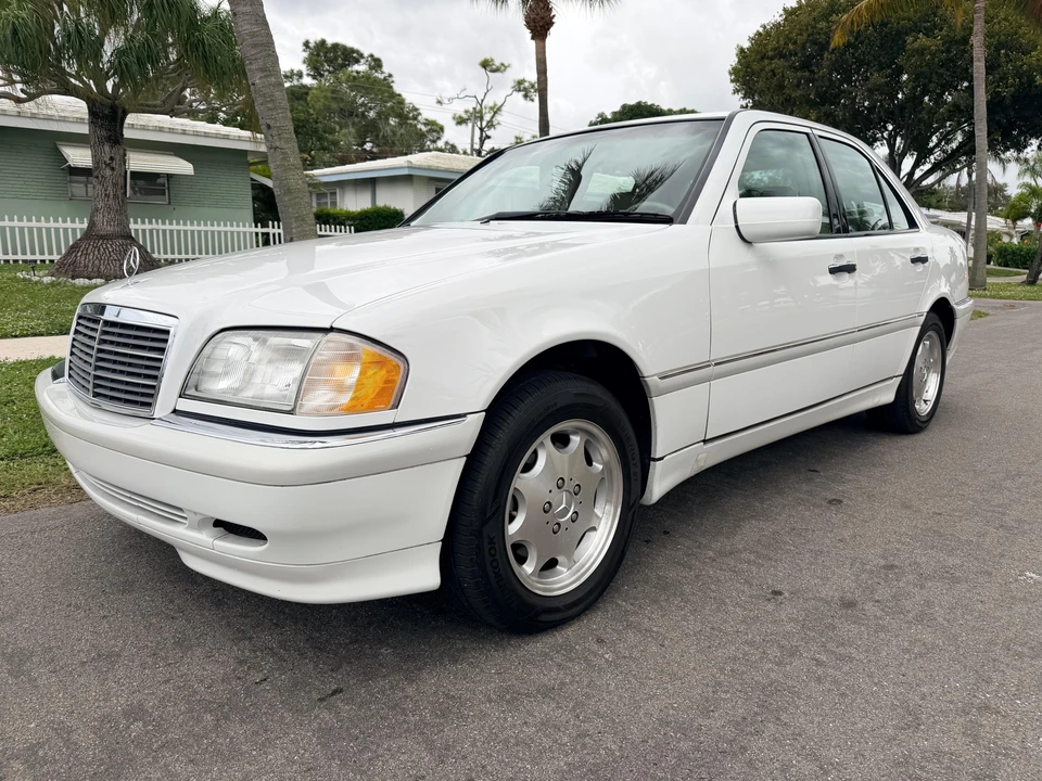 1999 Mercedes-Benz W202 C-Class - Image 16 of 31