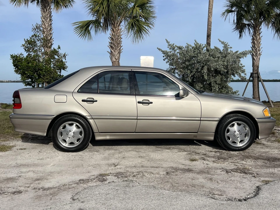 1999 Mercedes-Benz W202 C-Class - Image 24 of 31