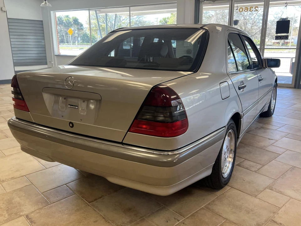 1999 Mercedes-Benz W202 C-Class - Image 11 of 31