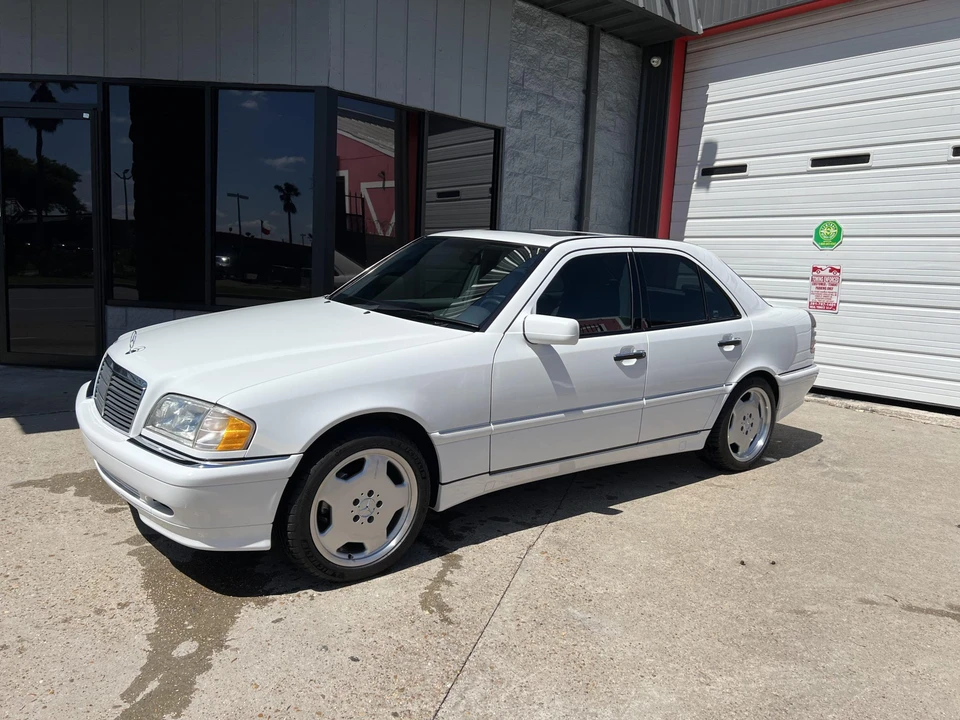 1999 Mercedes-Benz W202 C-Class - Image 2 of 31