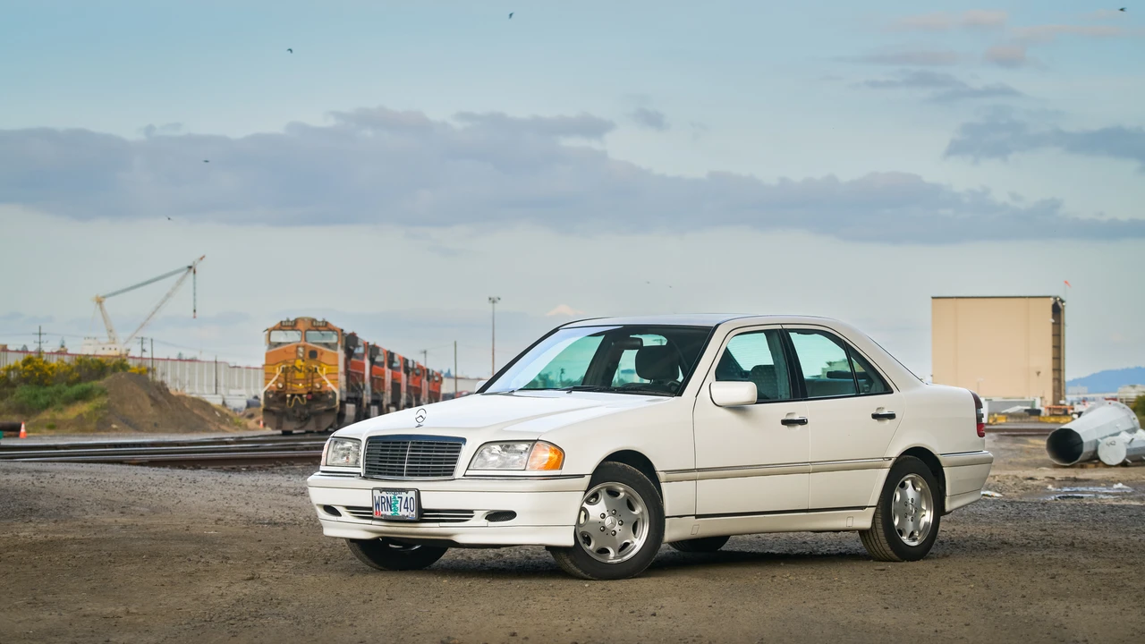 1999 Mercedes-Benz W202 C-Class - Image 2 of 31