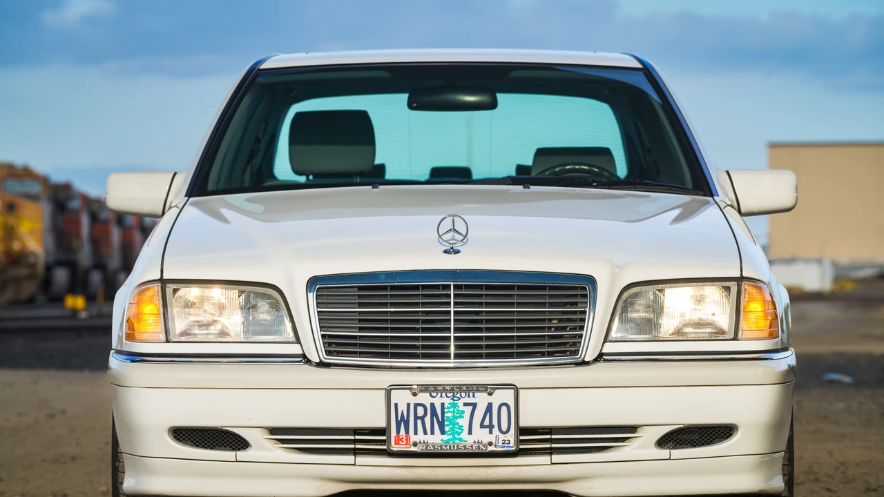 1999 Mercedes-Benz W202 C-Class - Image 16 of 31