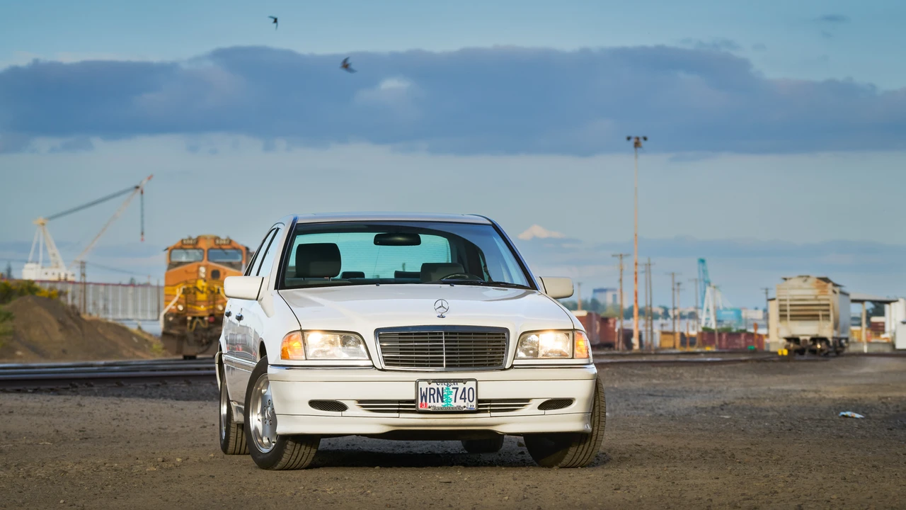 1999 Mercedes-Benz W202 C-Class - Image 13 of 31