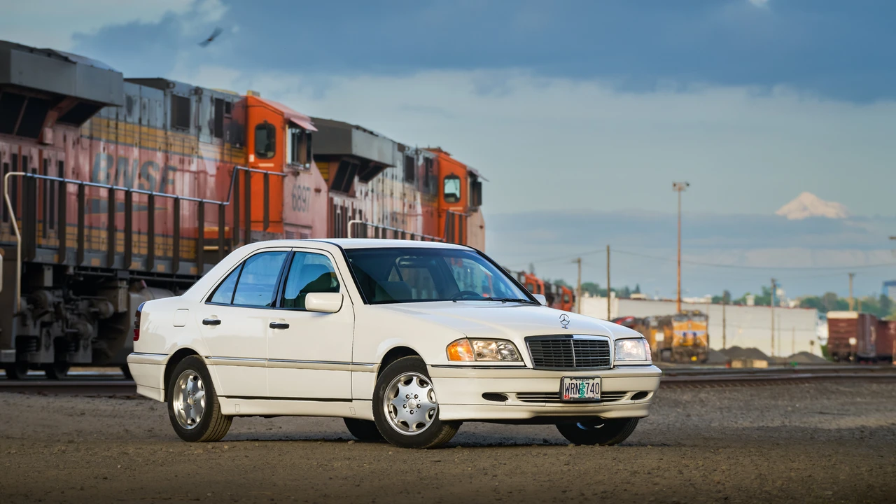 1999 Mercedes-Benz W202 C-Class - Image 12 of 31