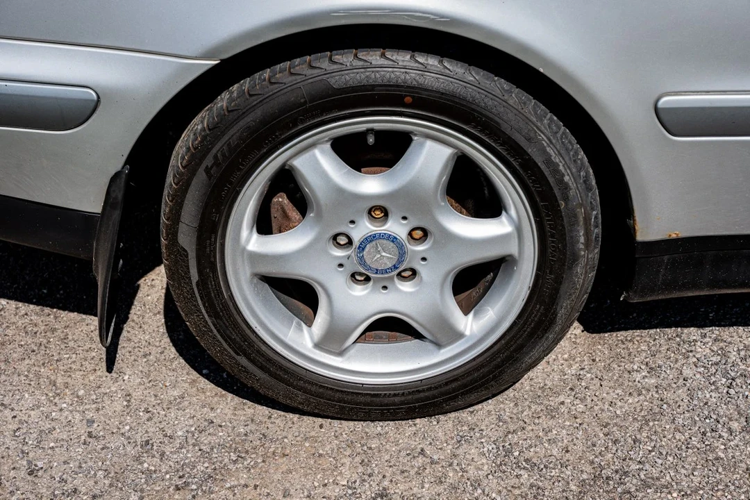 1999 Mercedes-Benz C208/A208 CLK-Class - Image 16 of 30