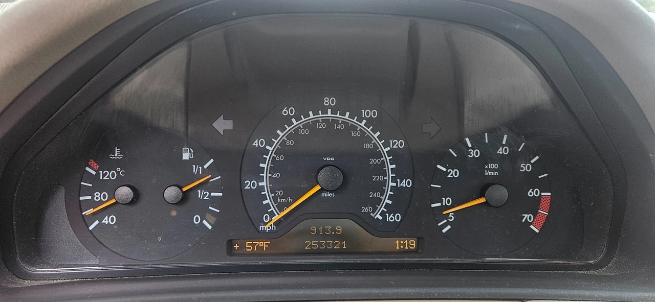 1999 Mercedes-Benz W210 E-Class - Image 11 of 14
