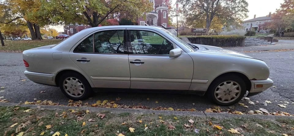 1999 Mercedes-Benz W210 E-Class - Image 2 of 13