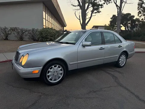 1999 Mercedes-Benz E-Class E 320 Sedan 4D