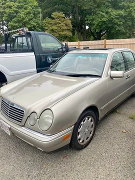 1999 Mercedes-Benz E-Class E 320 Sedan 4D