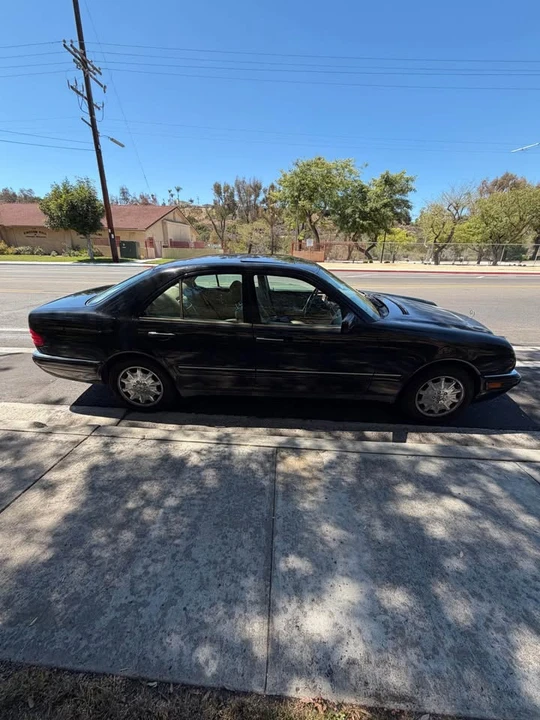 1999 Mercedes-Benz W210 E-Class - Image 2 of 12