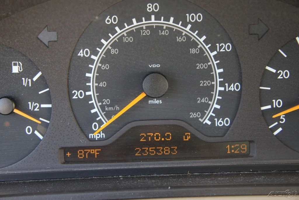 1999 Mercedes-Benz W210 E-Class - Image 16 of 21