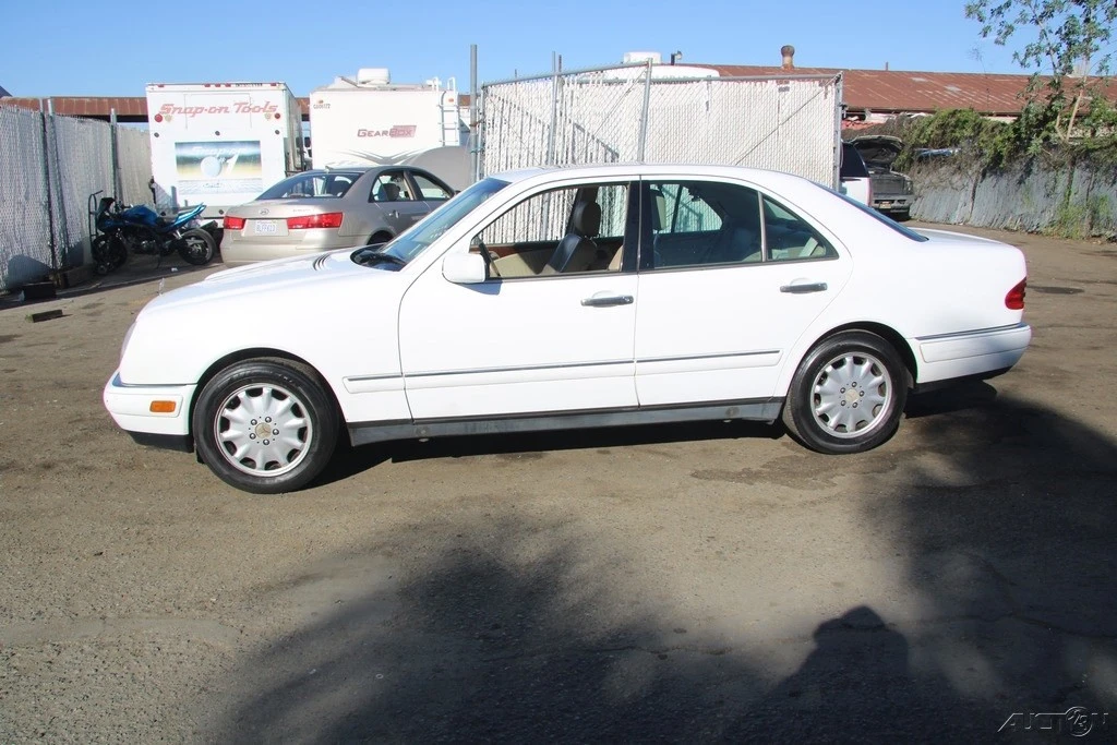 1999 Mercedes-Benz W210 E-Class - Image 3 of 21