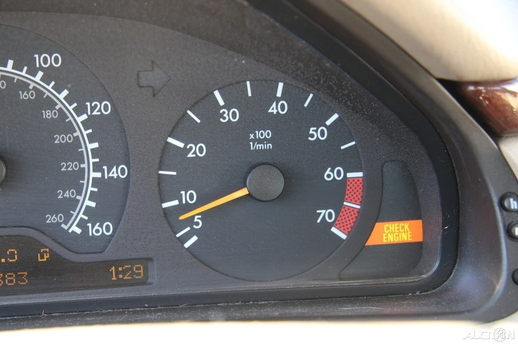 1999 Mercedes-Benz W210 E-Class - Image 17 of 21