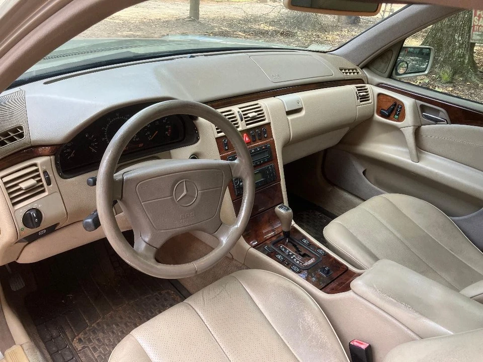 1999 Mercedes-Benz W210 E-Class - Image 11 of 19