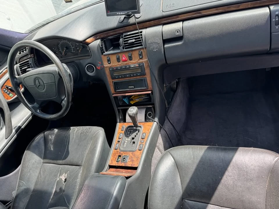 1999 Mercedes-Benz W210 E-Class - Image 4 of 5