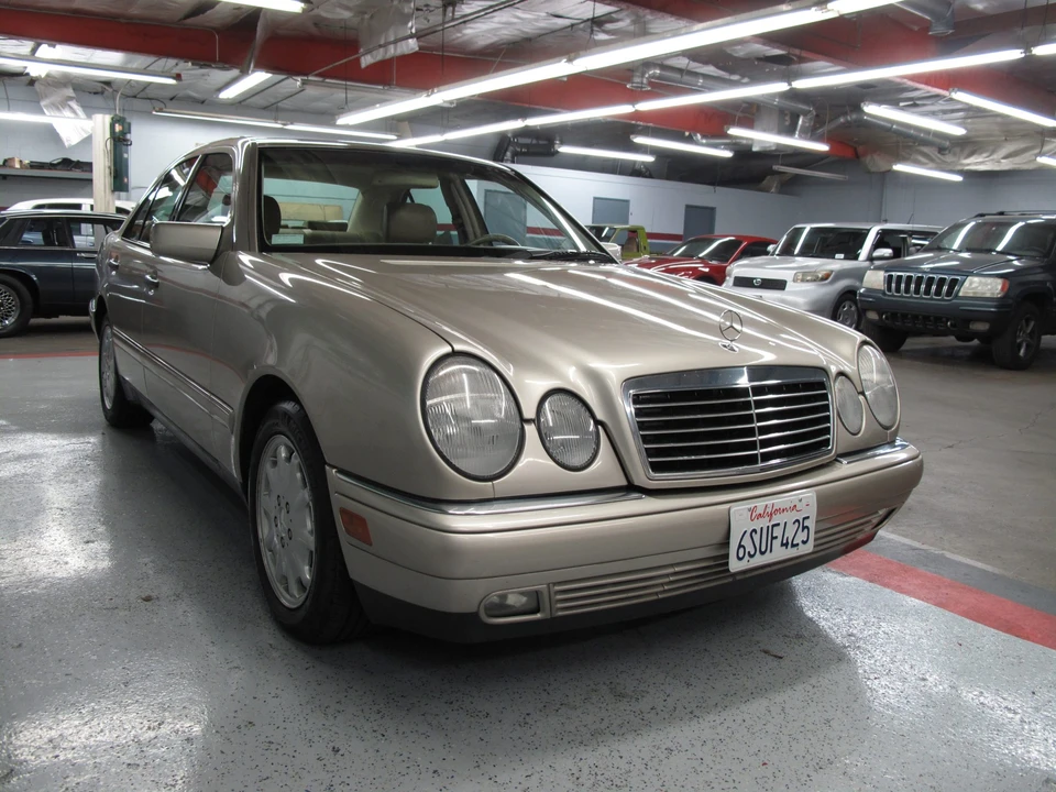 1999 Mercedes-Benz W210 E-Class - Image 13 of 31