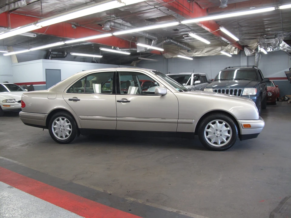 1999 Mercedes-Benz W210 E-Class - Image 12 of 31