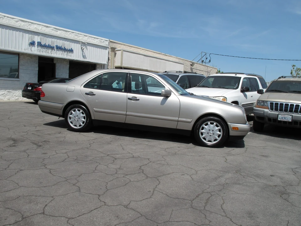 1999 Mercedes-Benz W210 E-Class - Image 11 of 31