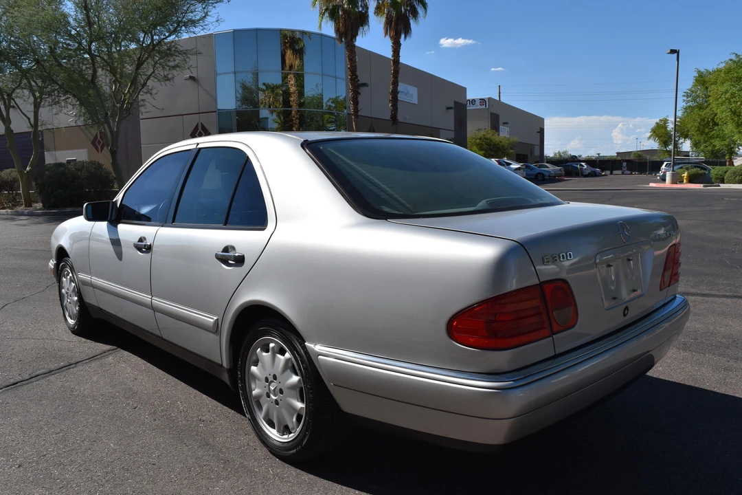1999 Mercedes-Benz W210 E-Class - Image 9 of 31