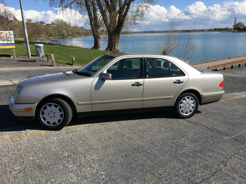 1999 Mercedes-Benz W210 E-Class - Image 14 of 31