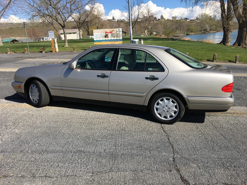 1999 Mercedes-Benz W210 E-Class - Image 17 of 31