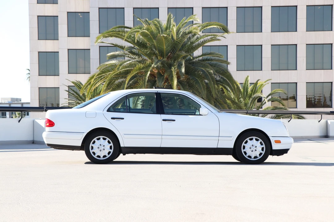 1999 Mercedes-Benz W210 E-Class - Image 17 of 31