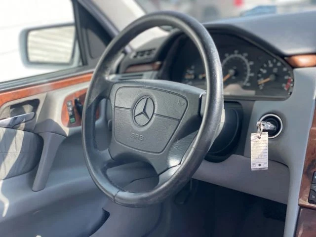 1999 Mercedes-Benz W210 E-Class - Image 11 of 21