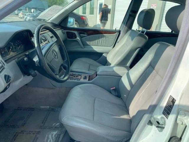 1999 Mercedes-Benz W210 E-Class - Image 17 of 21