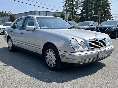 1999 Mercedes-Benz E320