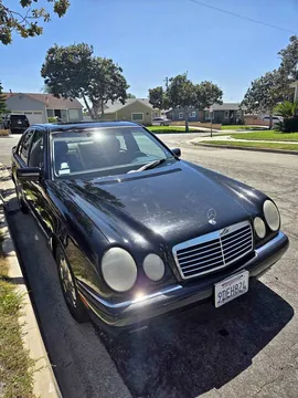 1999 Mercedes-Benz E320