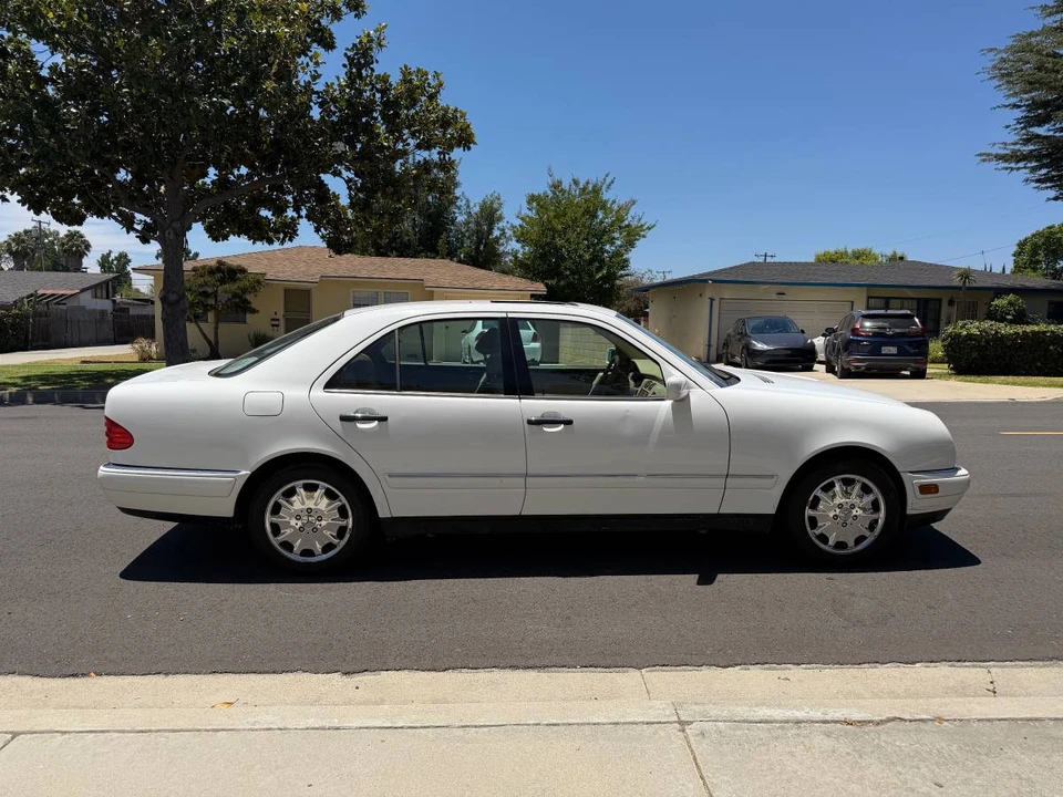 1999 Mercedes-Benz W210 E-Class - Image 5 of 12