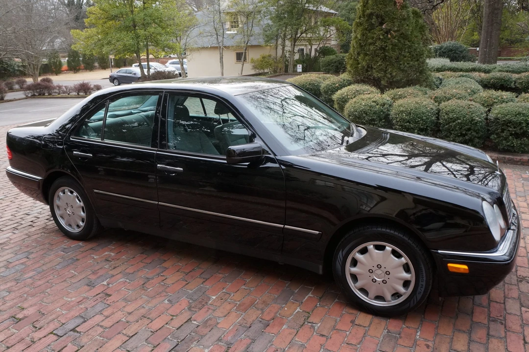 1999 Mercedes-Benz W210 E-Class - Image 2 of 31