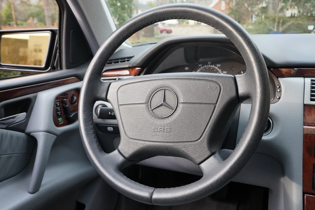 1999 Mercedes-Benz W210 E-Class - Image 24 of 31
